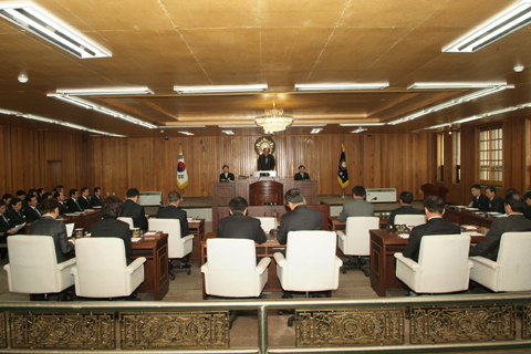 제144회 임시회 제1차 본회의 개의중0