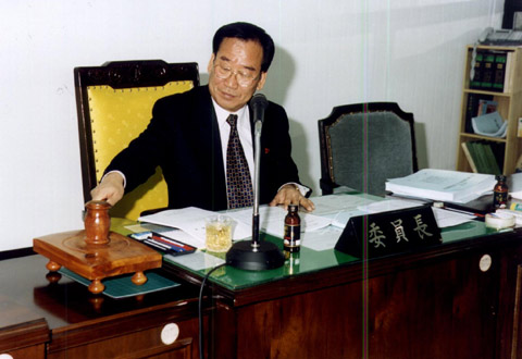 2003년 예산결산특위 위원장으로서 심의과정0