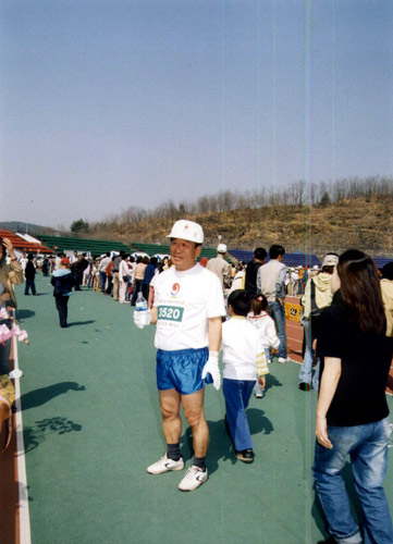 2003년 벚꽃마라톤대회 완주후0