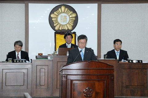 허홍구의원 예산결산 심사결과 보고0