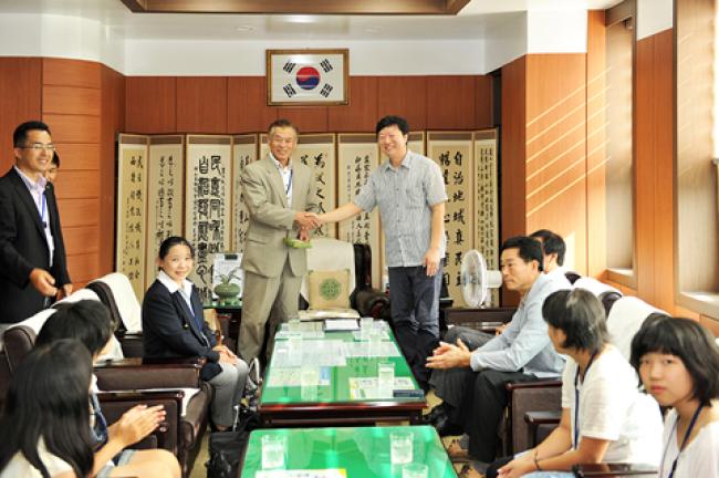 일본 미토요시 중학생 홈스테이 의회 방문1