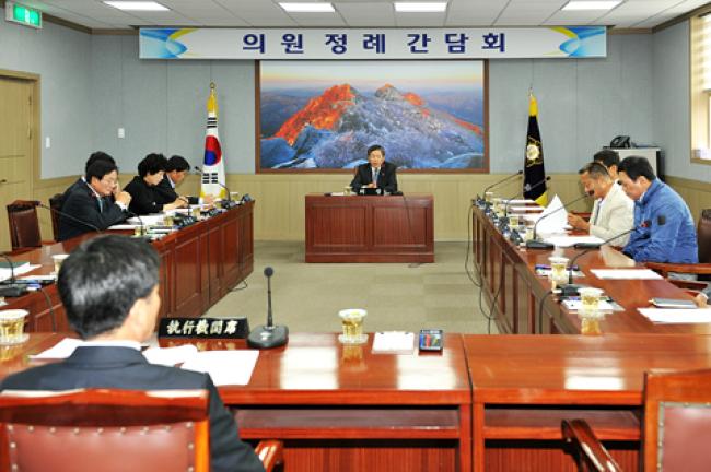 10월 첫째 주 의원정례간담회 개최0