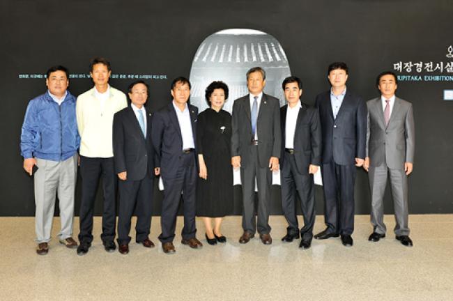 대장경세계문화축전장 시찰0