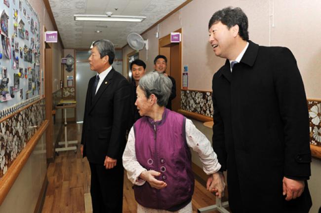 2014 설맞이 사회복지시설 위로방문2