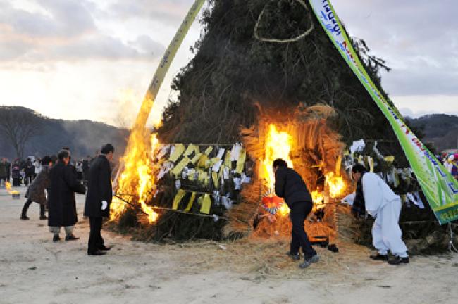 2014년 안녕 기원 정월대보름 달집태우기 2