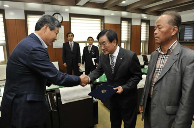 2013회계년도 합천군 결산검사위원 위촉식0