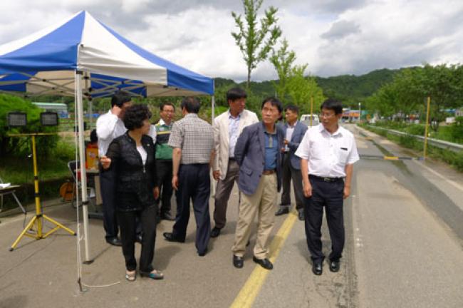 동부지역 구제역 차단방역초소 방문1