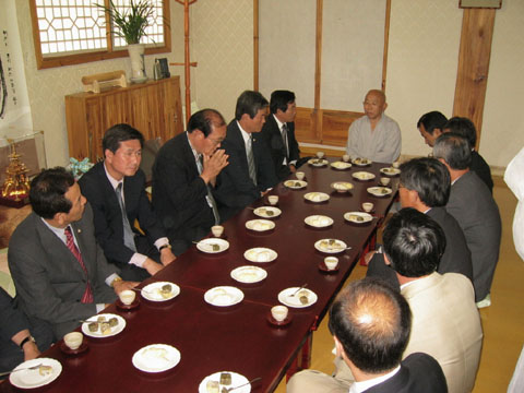 가야야로상수도사업관련해인사와의간담회(04.05.17)0