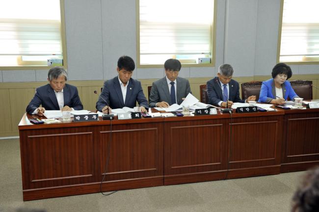 10월 첫 번째 의원정례간담회 2