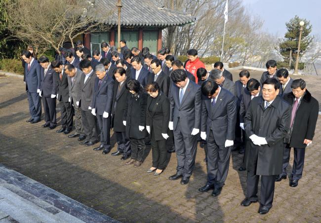 2016년 합천군의회 시무식 및 충혼탑 참배3