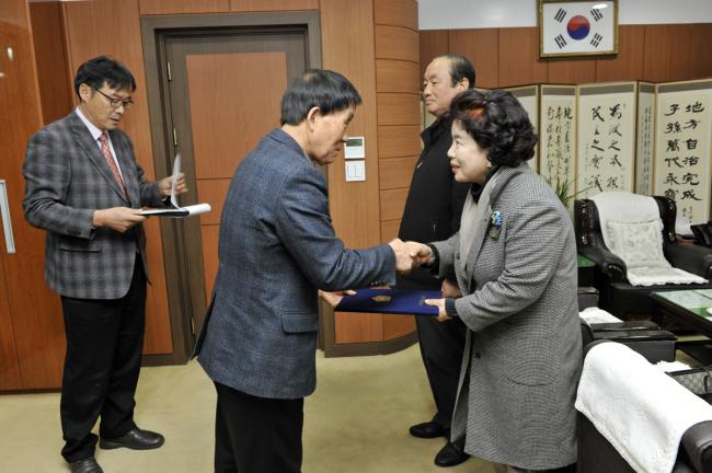 2015회계년도 합천군 결산검사위원 위촉식3