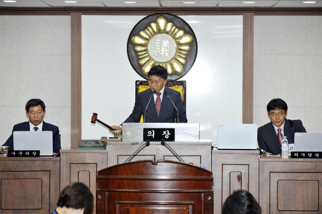 제210회 제3차 본회의0