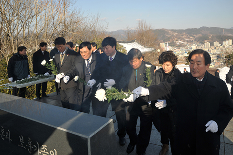 2013 새해 충혼탑 참배0