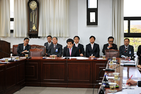 4월 첫째 주 의원정례간담회3