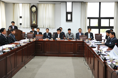 5월 첫째 주 의원정례간담회 개최2