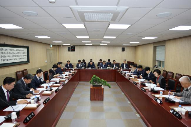 10월 첫 번째 의원정례간담회 2