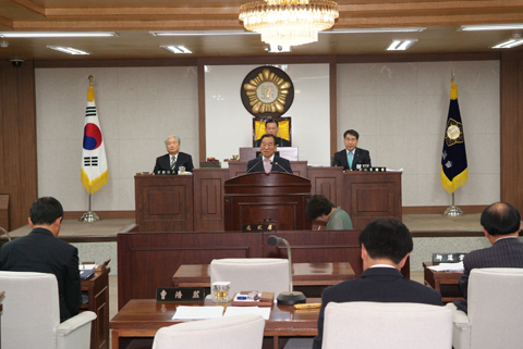 제156회 1차 정례회 현장확인특위 활동결과를 보고하는 조호연 위원장0