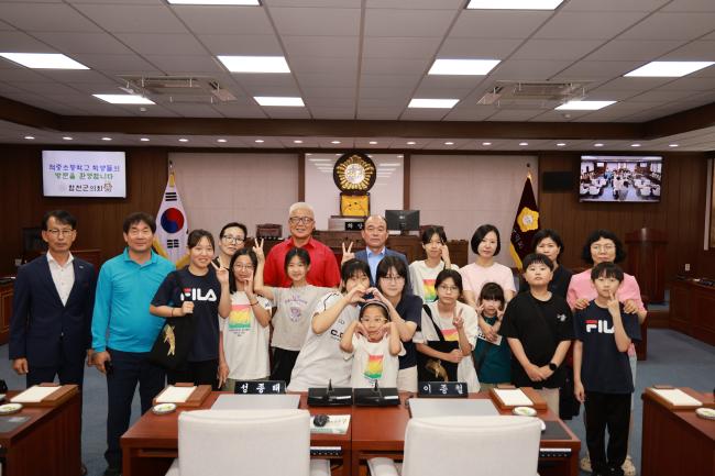 적중초등학교 합천군의회 견학2