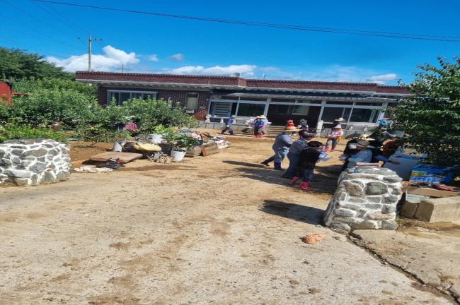 합천군의회 집중호우 수해에 따른 수해복구 지원 활동3