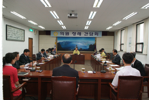 8월 셋째 주 의원정례간담회0