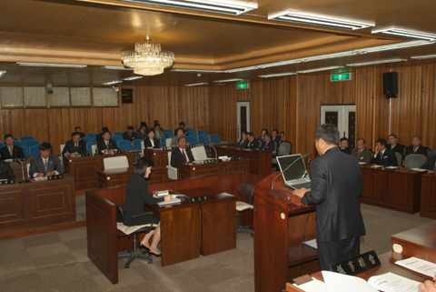 제135회 임시회 제1차 본회의에서 3분발언을 하고 있는 윤재호의원