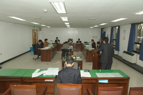 예산결산특별위원회 회의중