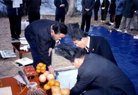 2003년1월1일 삼가면민안녕기원제 해맞이 초헌관 제례장면