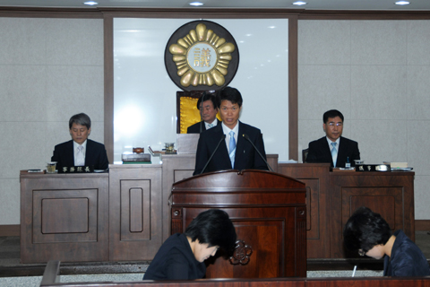 정종석의원 군정질...