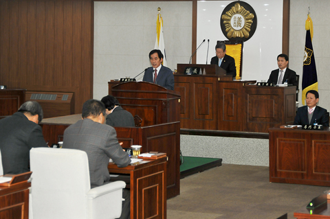 제182회 합천군의회...