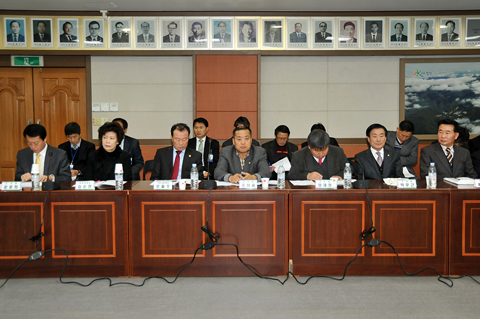 국회의원과의 정책...